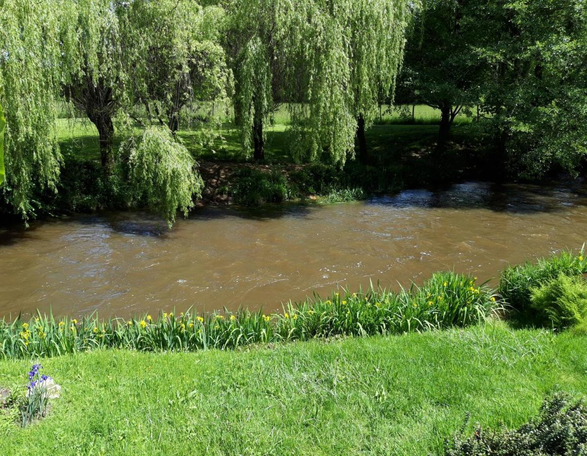 Maison Au Bord De La Riviere Dronne En Perigord Vert Saint-Front-la-Rivière Kültér fotó
